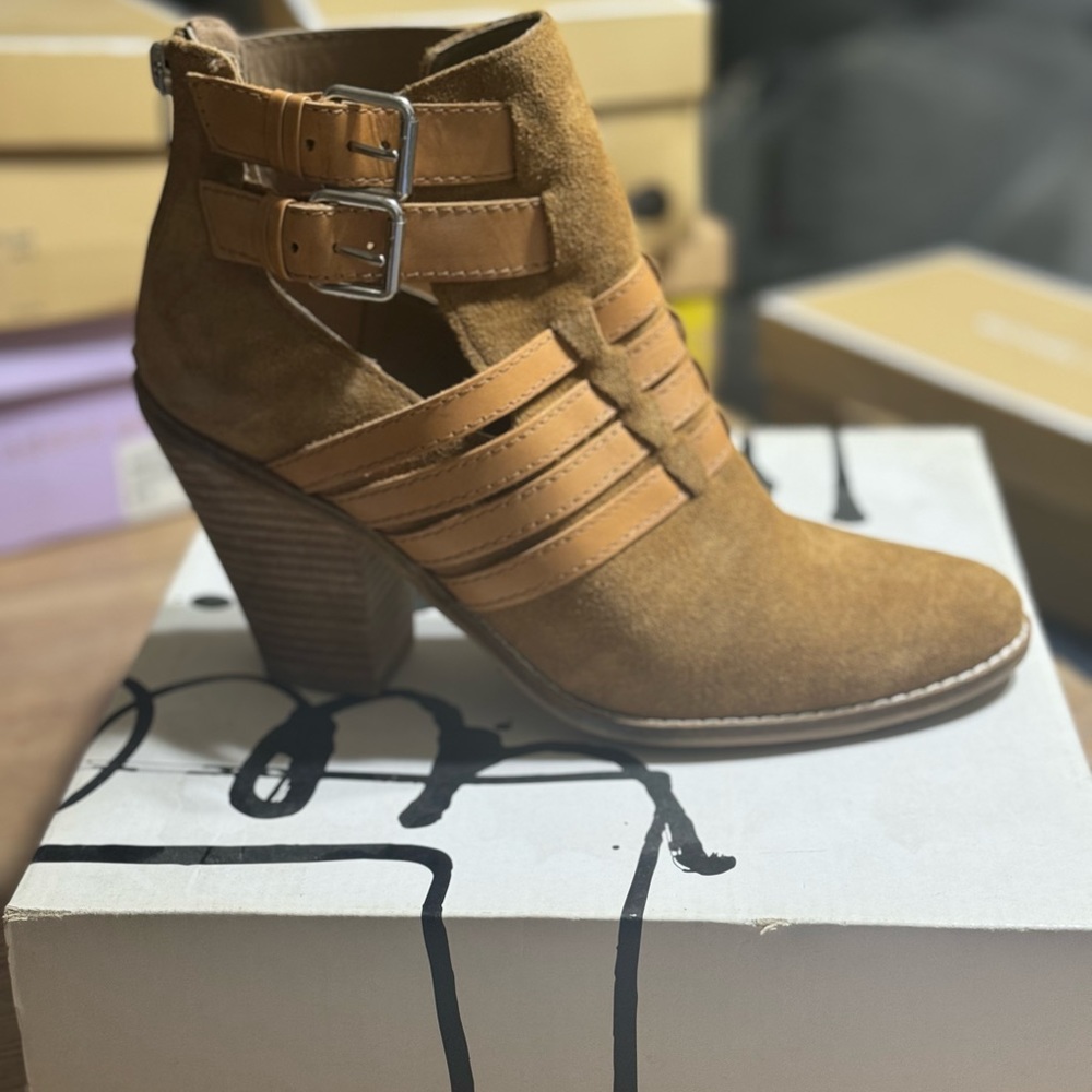 Chunky heeled Caitlyn’s by Dolce Vita, size 9.5